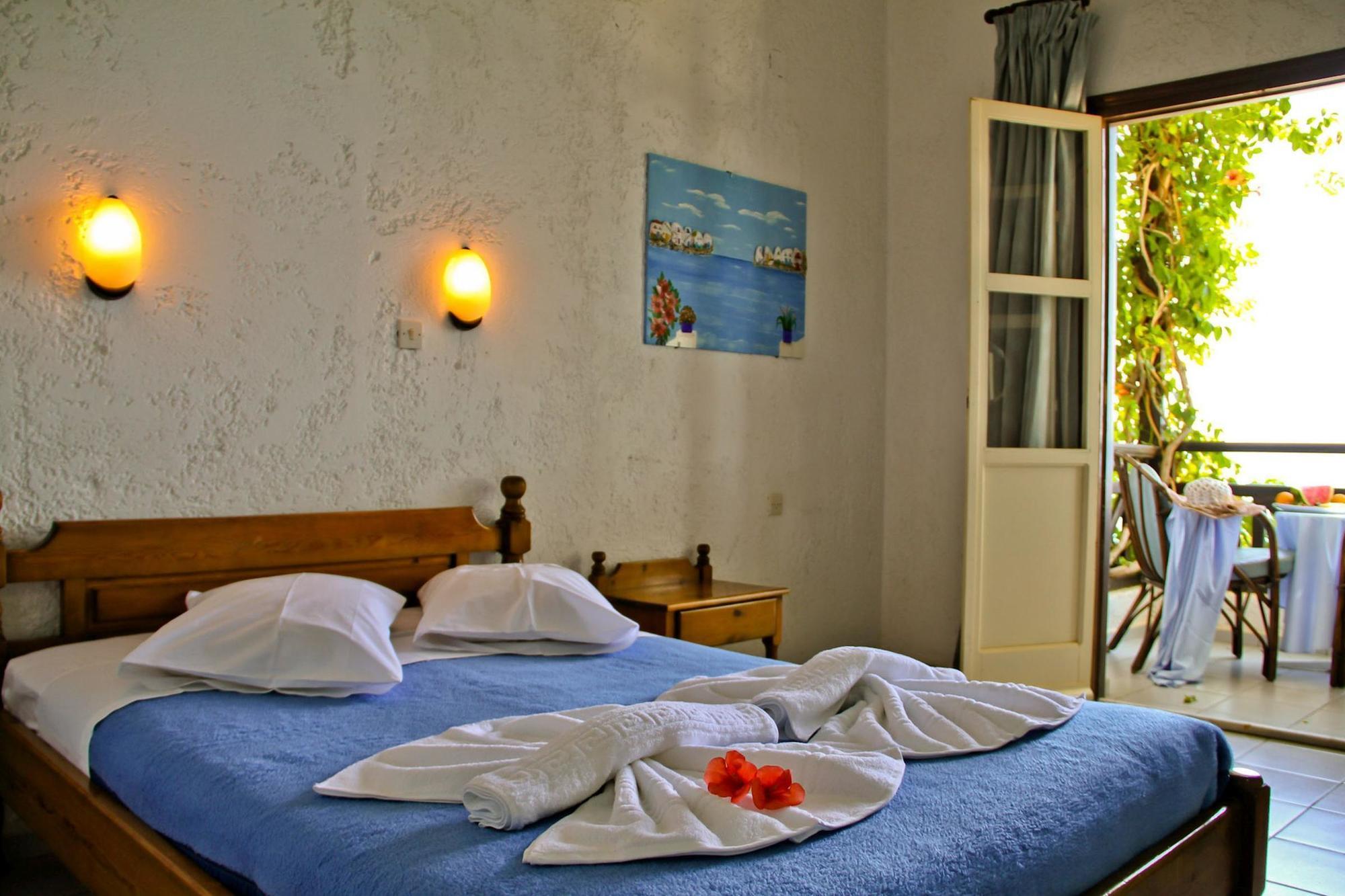 Azure Mare Hotel Херсониссос Экстерьер фото